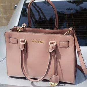 Micheal Kors dillon bag -Medium